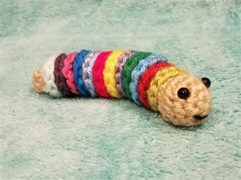  Yarn Worm: Ein Meister des Versteckens mit einer Vorliebe für die Tiefsee!